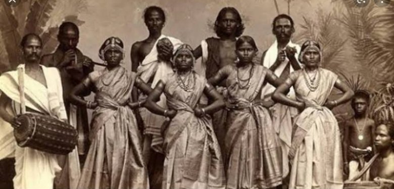 దేవదాసిల నృత్యం . దేవదాసిల నృత్యం .