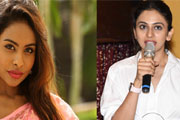 srireddy says sorry to rakul